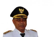 Guru Honorer yang Jadi Bupati Ketapang