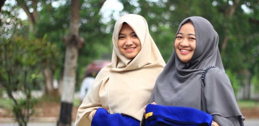 Fenny dan Tamara, Mahasiswi Kreatif Pencipta Jilbab 3 in 1