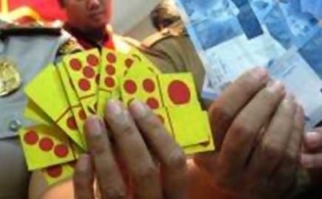 Main Judi Domino Digerebek Polisi
