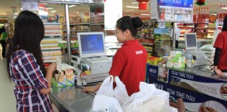 Kantong Plastik Bayar Uangnya Buat Siapa