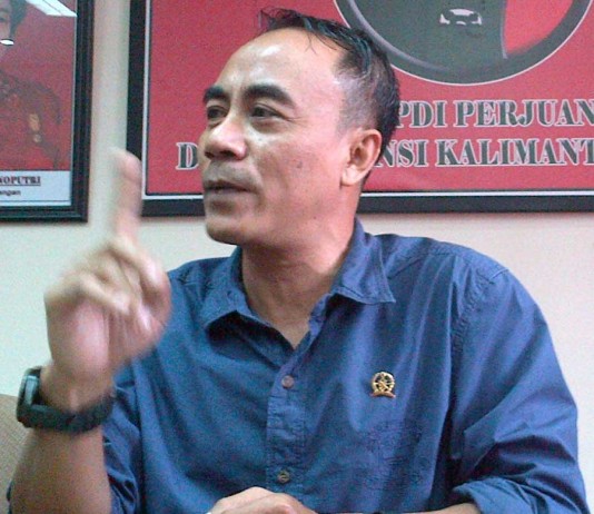 Krisantus: Tutup Saja!