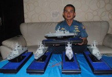 Terampil Membuat Miniatur Kapal Perang