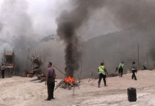 Polisi Bakar Sarana PETI