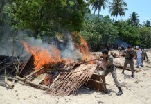 Puluhan Pondok Mesum Dibakar