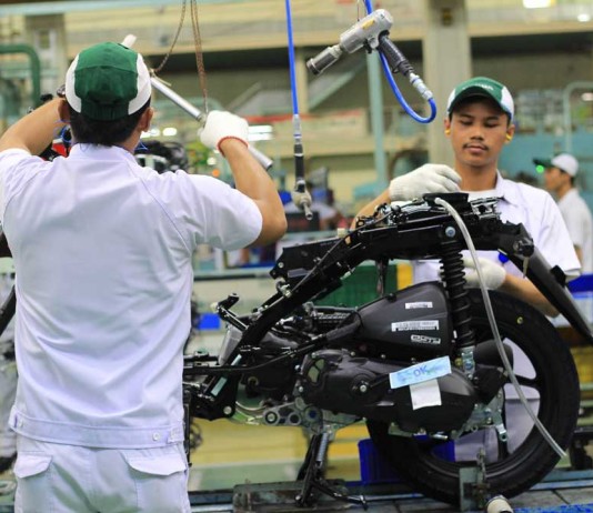 Mengunjungi Pabrik Sepeda Motor Honda terbesar di Indonesia