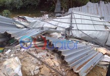 Dua Ruko Ambruk Kerugian Rp1,5 Miliar