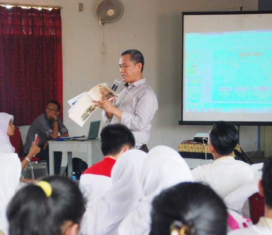 Siswa SMK “Dicekoki” Empat Pilar Kebangsaan