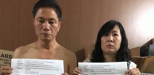 Pasutri Sembunyikan Ribuan Pil Ekstasi Dalam Sol Sepatu