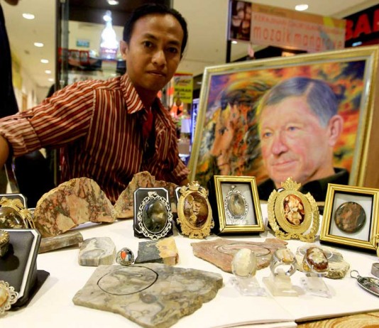 Batu Akik Menyerupai Alex Ferguson