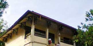 Ngeri…Gedung SD Negeri 76 Empaong Terancam Ambruk