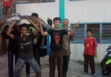 ULAR PITON HEBOHKAN PENGUNJUNG BONTANG PLAZA