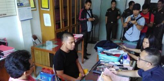 Mantan Kepala Asuransi Ditahan