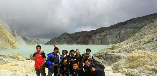 Ngos-ngosan Demi Menikmati Moleknya Ijen