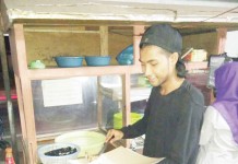 Nasi Goreng Fatimah Kantongi Omzet Puluhan Juta per Bulan