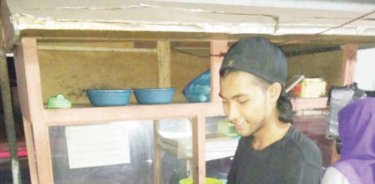 Nasi Goreng Fatimah Kantongi Omzet Puluhan Juta per Bulan