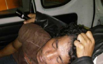 Masak Pop Mie, Baru Kuras Isi Toko Ponsel