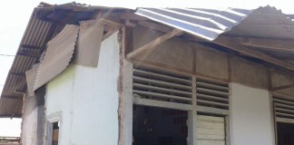 Miris Siswa SDN II Tontulow Belajar di RDG