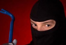 4 Aki Fuso yang Terparkir di Samping Mapolsek Hilang