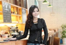 Tren Jaket Kulit, Tetap Modis Saat Hujan