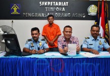 Timpora Tahan Warga Singapura