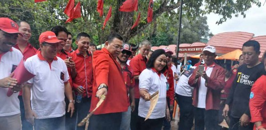 Makan Ikan, PDIP Cerdaskan Bangsa