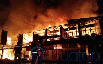 20 Ruko dan Pasar Tradisional Terbakar