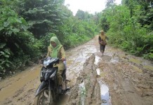 Curahan Hati Lima Guru Sambas, Sentuh Nurani Wakil Rakyat