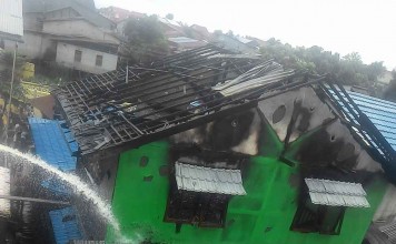 Panas, Tak Sadar Rumah Terbakar