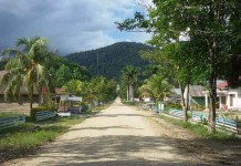 Belum Tersentuh Layanan Listrik, Sering Dilanda Banjir