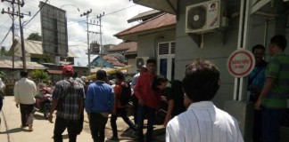KWH Tak Dipasang, PLN Sekadau Didemo