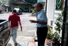 Diperiksa 3 Jam, Milton Lambaikan Tangan