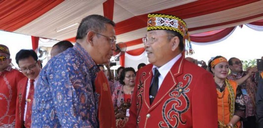 Gubernur Cornelis Tegur Pemkot