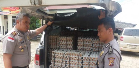 Bawa Wortel dan Telur, Dua Mobil Malaysia Ditangkap