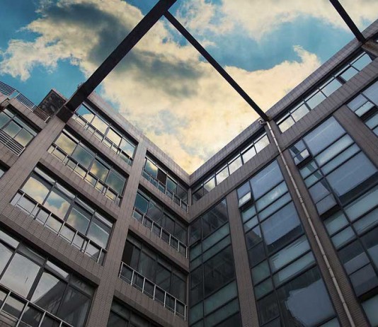 Di Setiap Kampus Ada Bangunan Mangkraknya