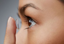 Tips Aman Memakai Lensa Kontak