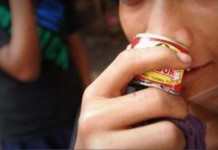 Mabuk Lem 4 Bocah Ditangkap