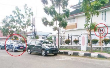 Tukang Kempis Ban Mobil Malah Langgar Aturan