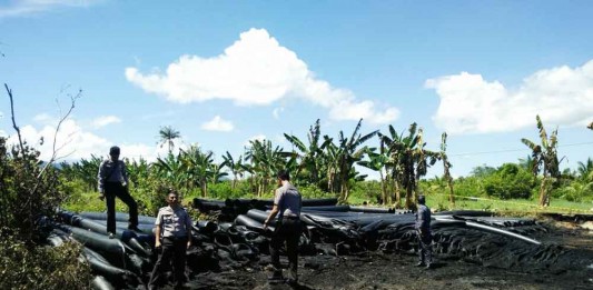 Pipa PT Karya Dulur Sarogan Dibakar