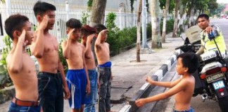 Sok Preman, Bocah SD Dihukum Polisi Nyanyi Lagu Indonesia Raya