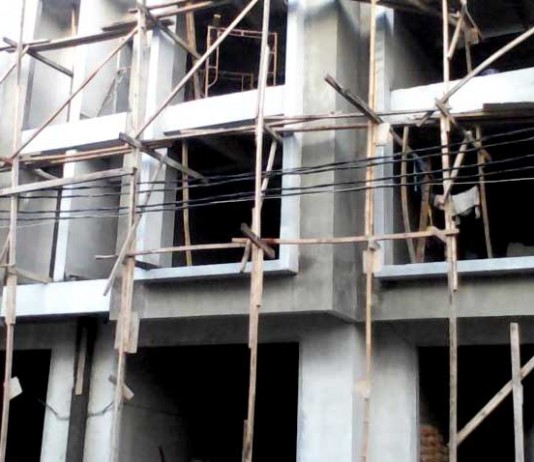 Bangunan Tabrak Aturan, Laporkan Secara Online