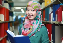 4 Kriteria Jilbab Disebut Syar’i