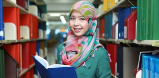 4 Kriteria Jilbab Disebut Syar’i