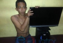 Dikepung Warga dan Polisi, Sembunyi di Kolong Rumah