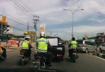 Kendarai Motor Tak Pakai Helm