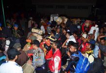 Rela Berdesakan, Asalkan Bisa Lebaran ke Kampung