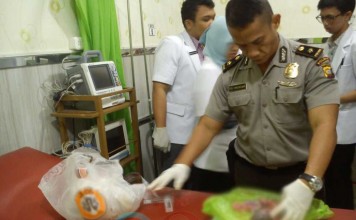 Orok Dibuang ke Selokan, Cuma Mau Enaknya Tak Mau Anaknya