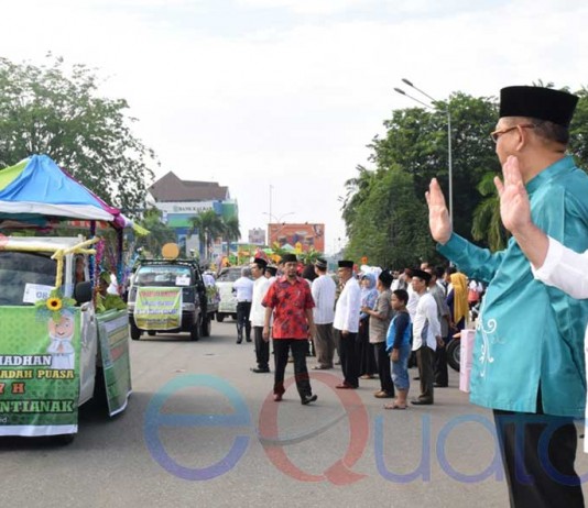 Sambut Ramadan, Ribuan Warga Ramaikan Pawai Takruf