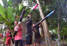 Ngabuburit Berbekal Meriam Spiritus