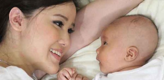 Jangan Ragu Perkenalkan Makanan Baru Pada Si Kecil