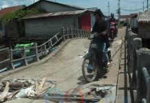 Alamak, Jembatan di Pasar Kakap Nyaris Roboh